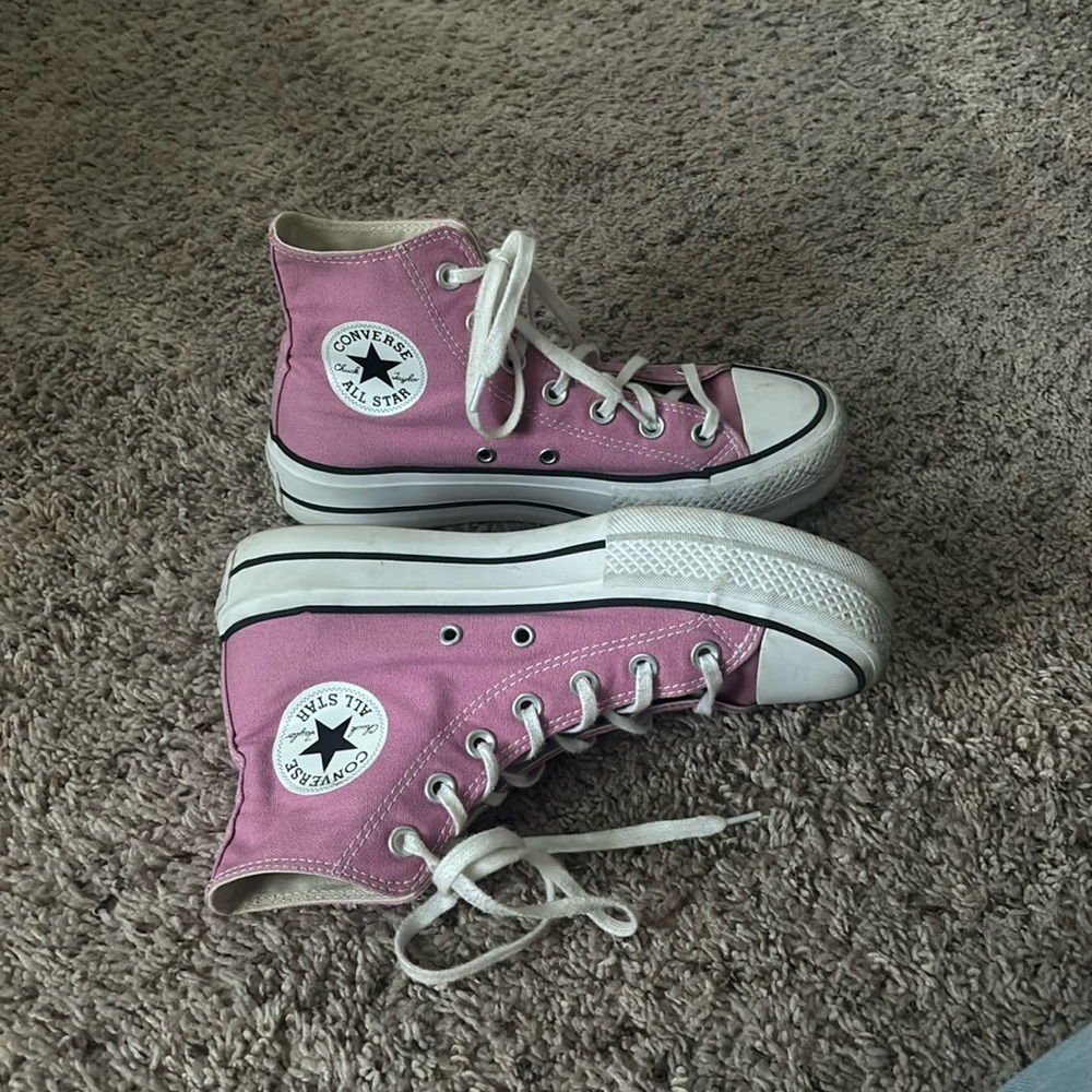 Pink Platform Converse Size 7.5 Woman’s